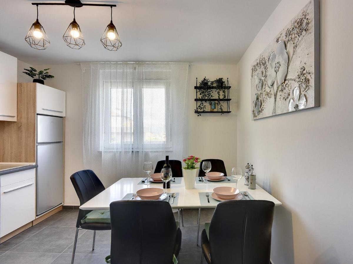 Villa Noemi By Interhome Лижнян Экстерьер фото